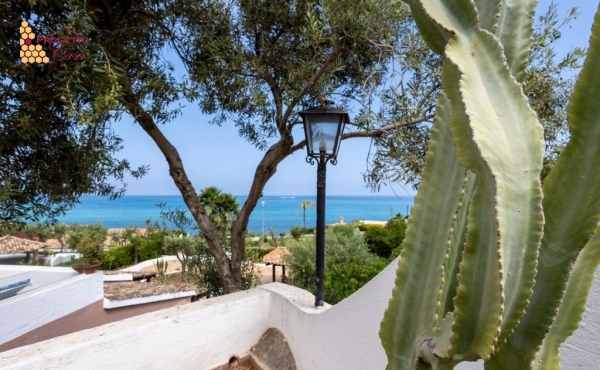 Villa Esclusiva in Prima Linea sul mare a Parghelia