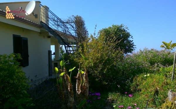 Villa di Lusso con Vista Mare