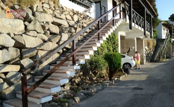 Villa con vista panoramica e accesso alla spiaggia 